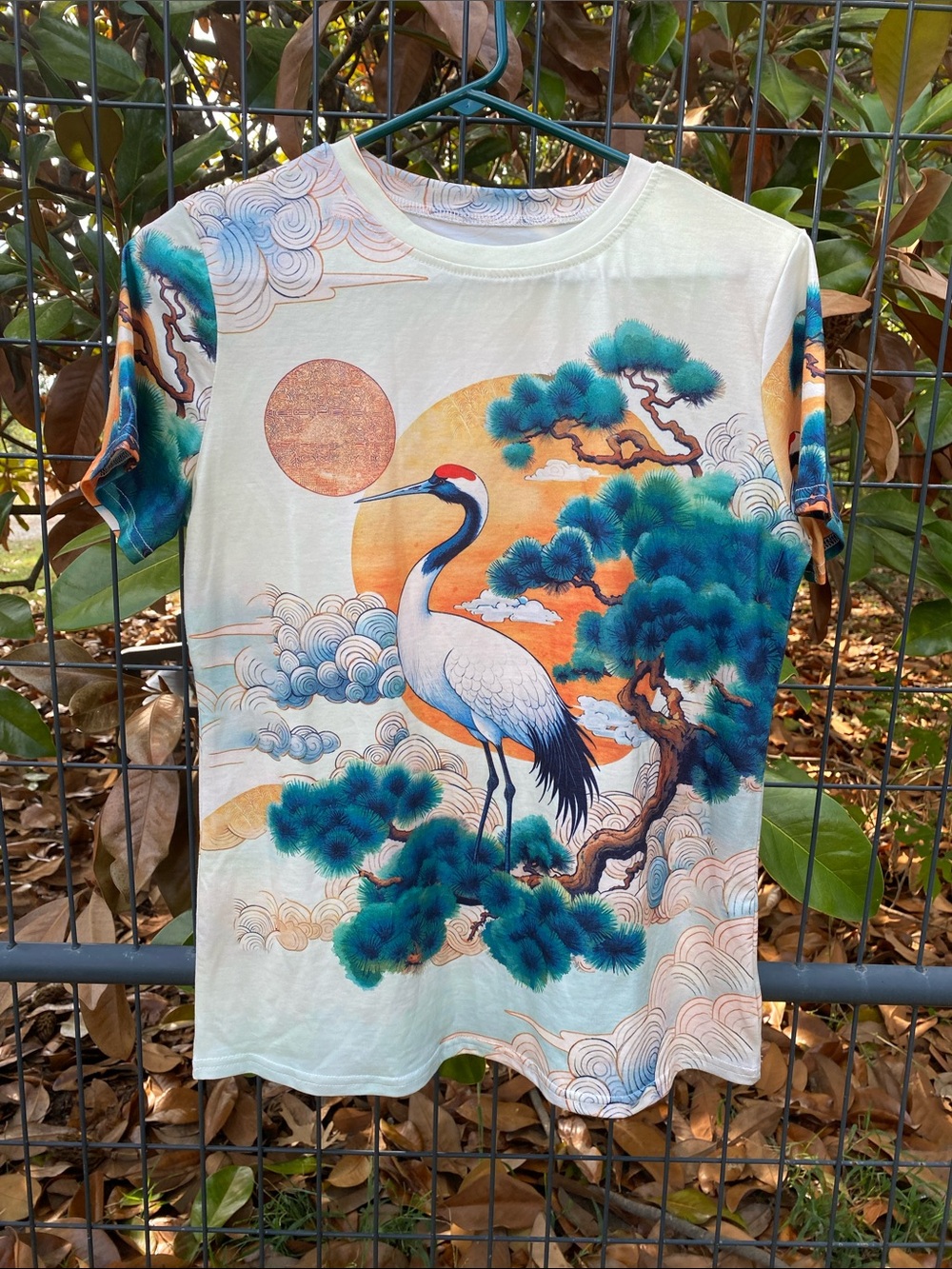 Size Small Japanese Crane Graphic T-Shirt